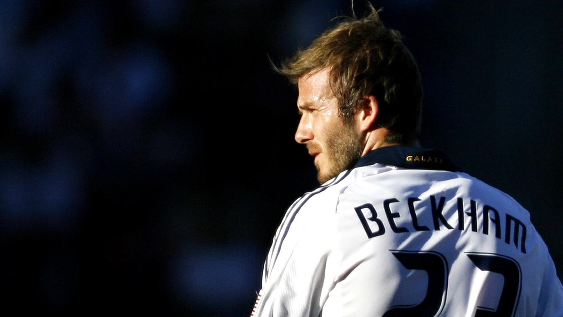 米切尔封神夜，广厦掀翻马刺背后的篮球文明碰撞