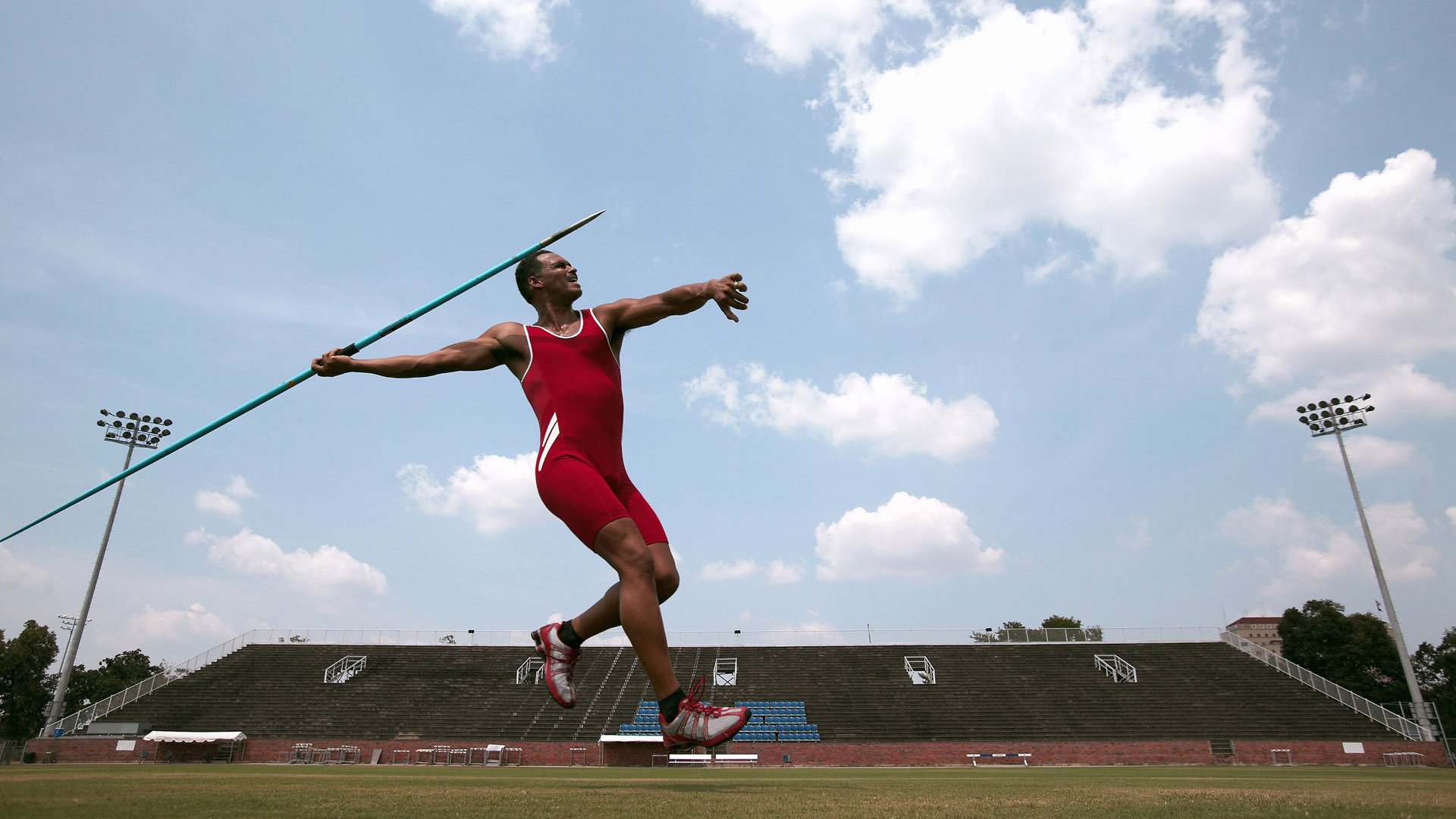 新疆队全面压制辽宁队,乔治成为关键先生