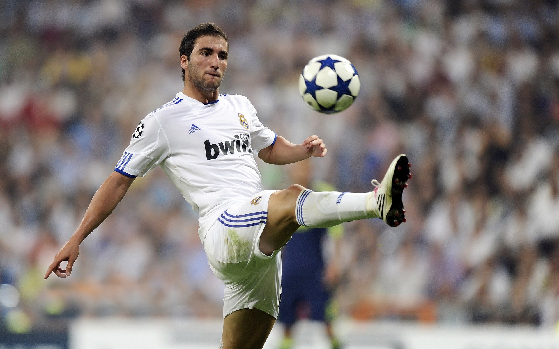 牙买加击溃皇马,当闪电撕裂银河,迪马利亚成为命运执笔人