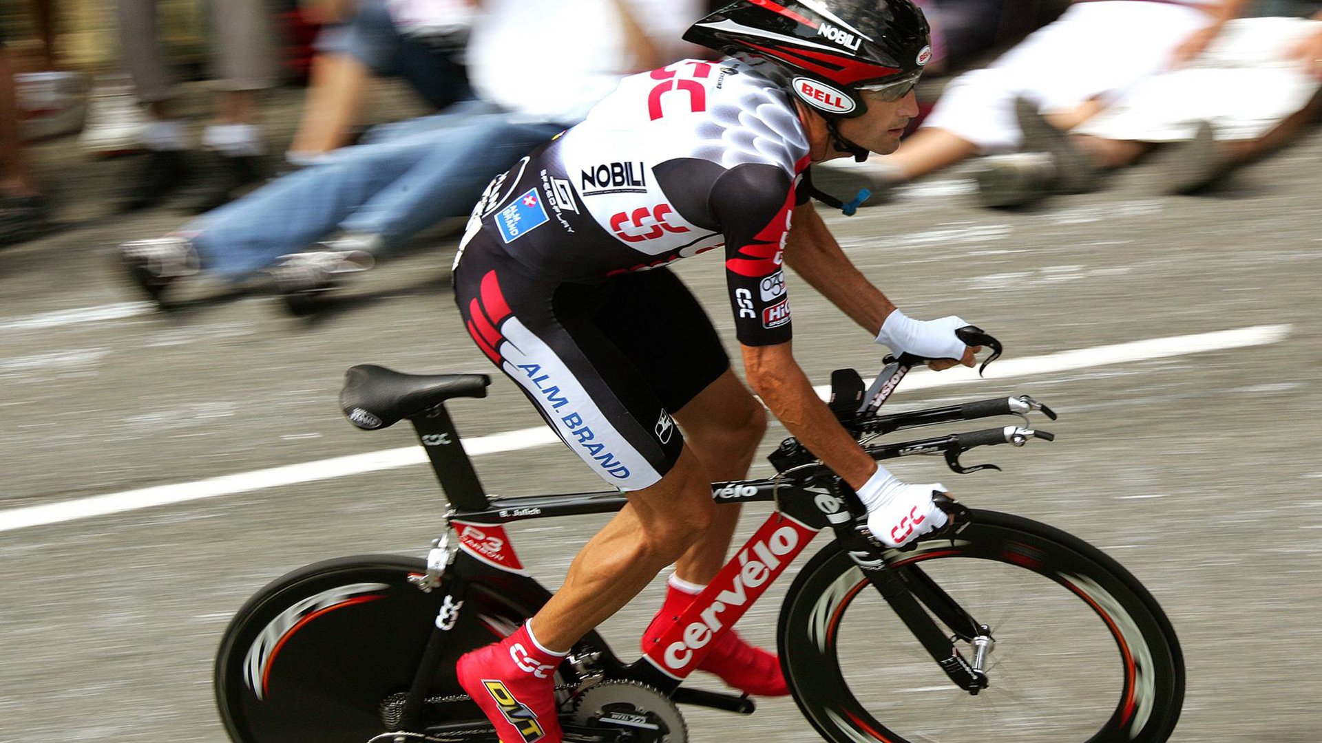 年度焦点之战,黄蜂正面击溃独行侠,团队篮球的胜利宣言